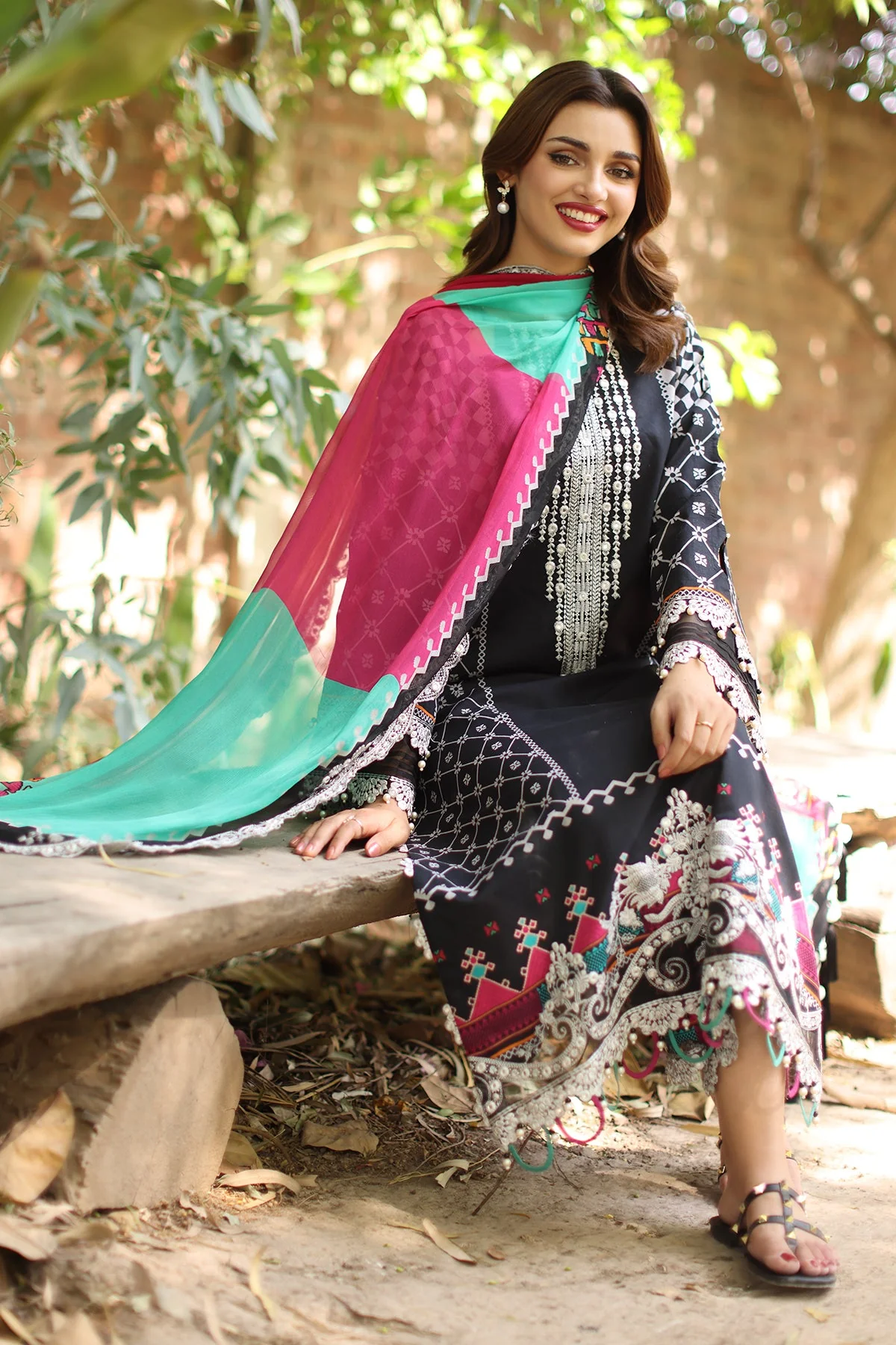3-PC  Embroidered Lawn Collection CH6-17 PSOK - Image 5