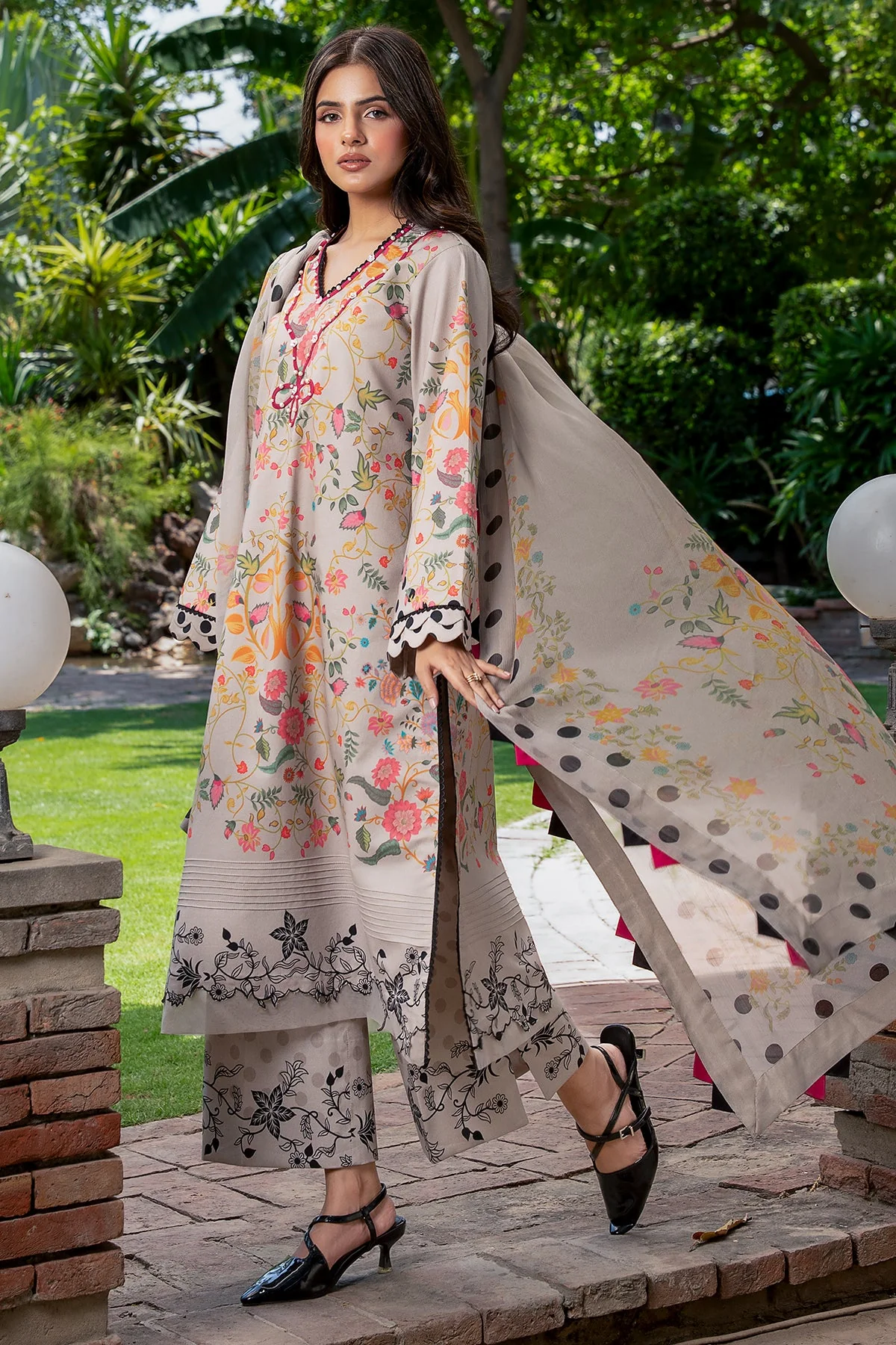 3-PC Printed Lawn Suit CP6-25 PSOK - Image 4