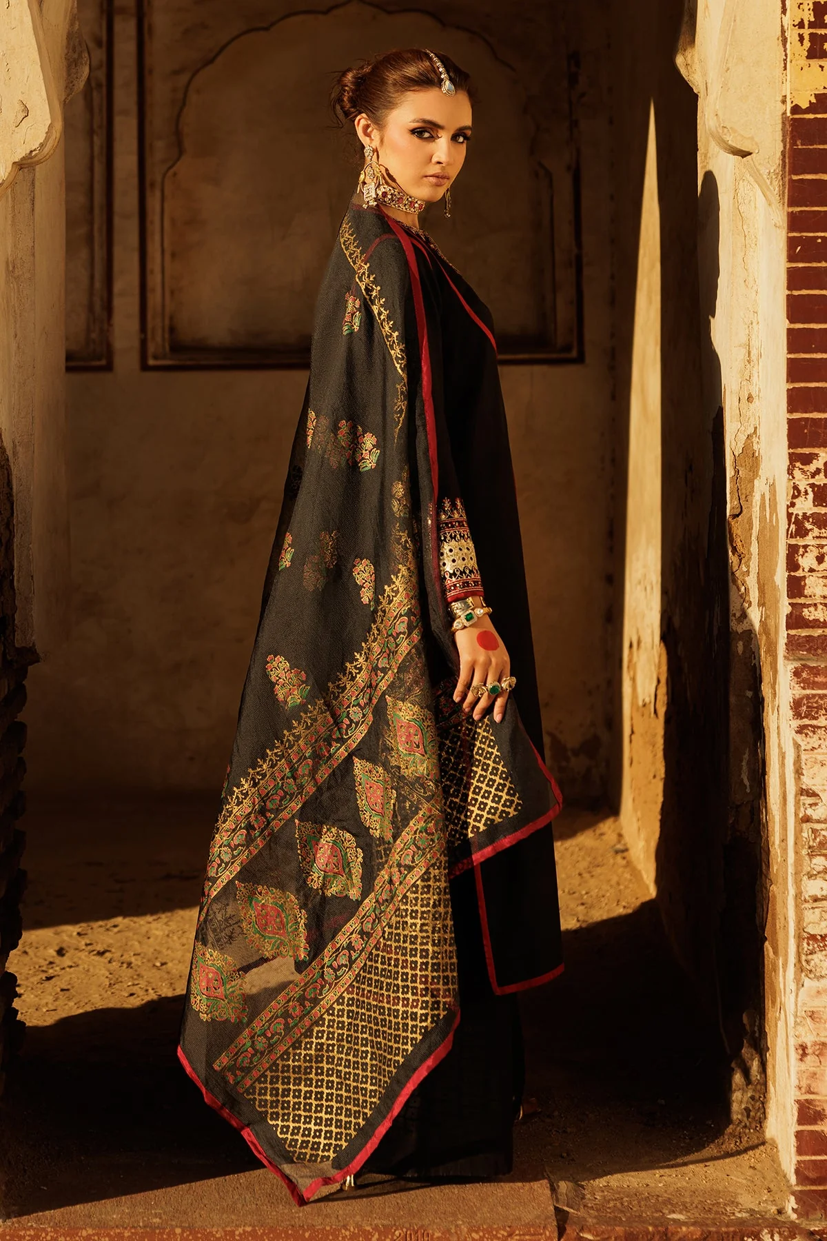 3-PC Embroidered Raw-Silk Suit CMA-5-26 - Image 3