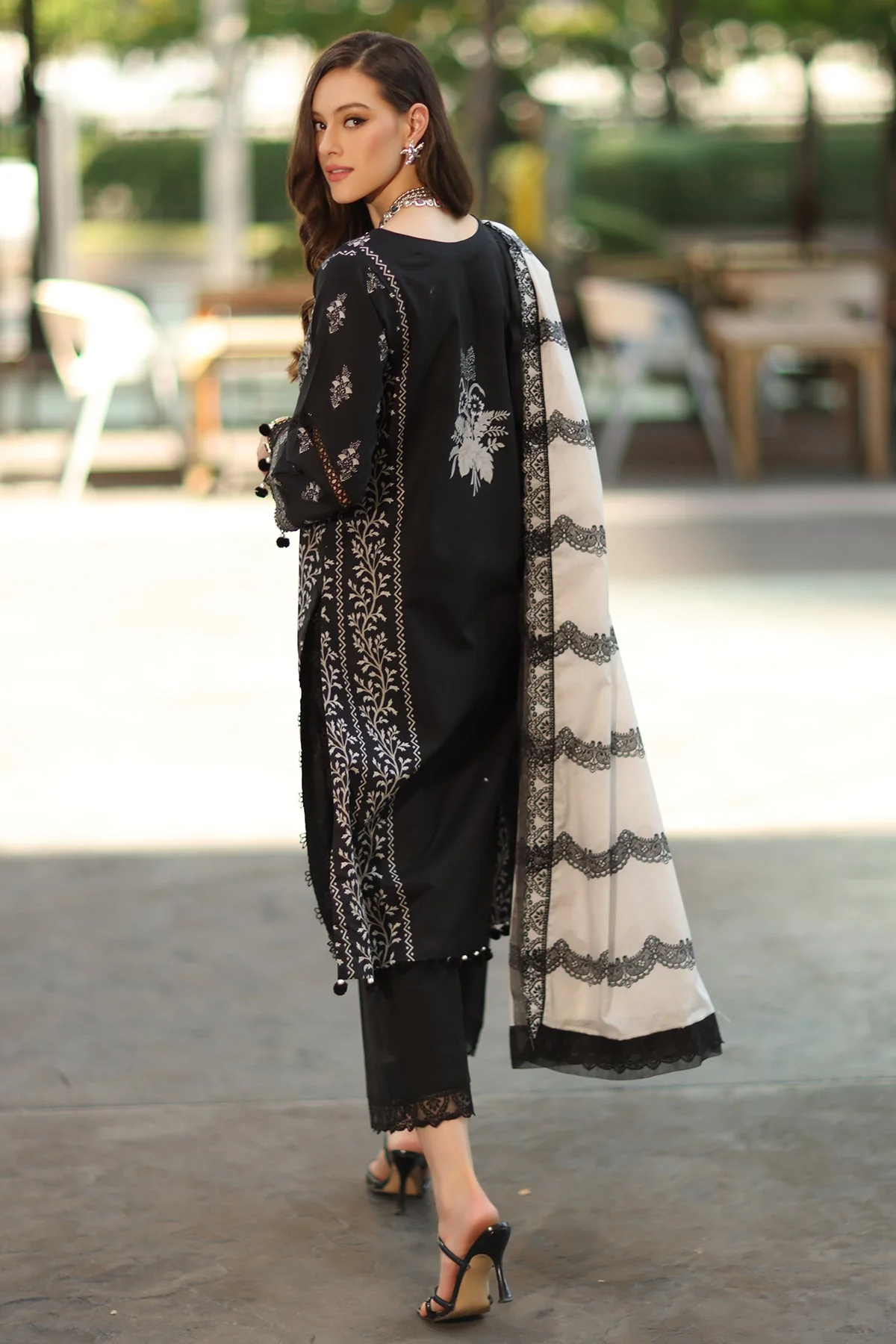 3-PC Stitched Embroidered Lawn  Collection RN6-01 PSOK - Image 4
